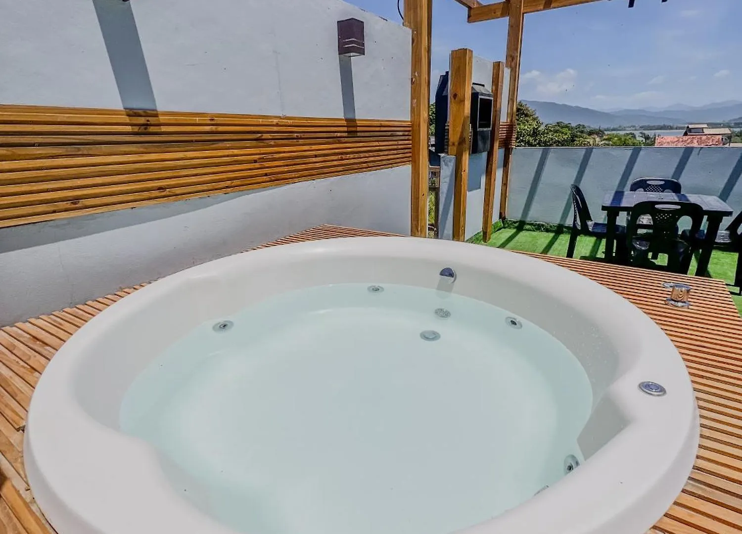 Casa Bela Vista Com Jacuzzi, Ar E Vista Paradisiaca Na Praia Do Rosa Imbituba  Imbituba (Santa Catarina)